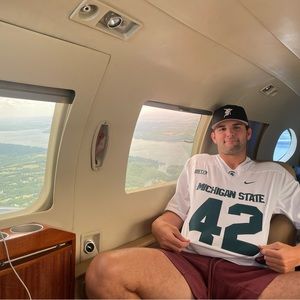 Meet your Posher, Cason